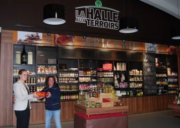 Gaillac. La Poste livre l'épicerie de la Halle aux terroirs