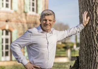 Le constructeur de maisons bois MMC se réorganise pour survivre à la crise 