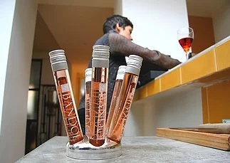 WineSide dégaine son pastis bleu en dosette