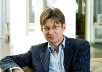 Exclusif. Coup de tonnerre à Éminence : Dominique Seau révoqué, l'ex-directrice textile de Carrefour lui succède 