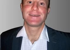 Pourquoi Alinéa va-t-elle recruter plus de 200 personnes à Toulouse en 2010 ?