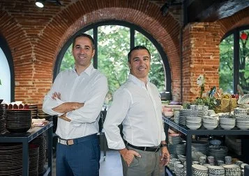 A Toulouse, Midica repense sa déco et se lance dans la restauration