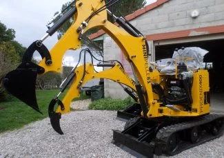 A Jonquières, un artisan assemble et vend des minipelles