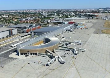 Pollution de l'air : « les émissions associées à l'aéroport de Toulouse-Blagnac sont réelles mais minimes »