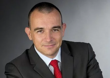 Pierre Valenti : « L'Institut aéronautique et spatial est un outil de promotion à l'étranger »