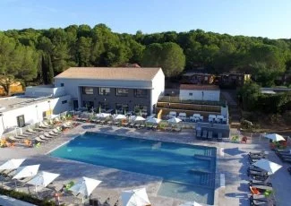 Quels sont les profils recherchés par VVF Villages en Occitanie ?