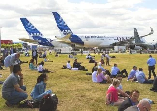 Airbus démarre le salon de Farnborough avec des commandes et un nouvel avion
