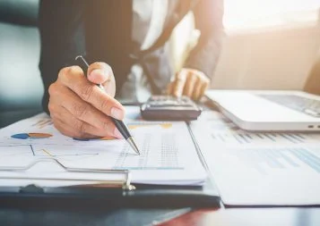Salaires : La Bonne Paye dans le commerce/marketing, la finance, l'office et les RH