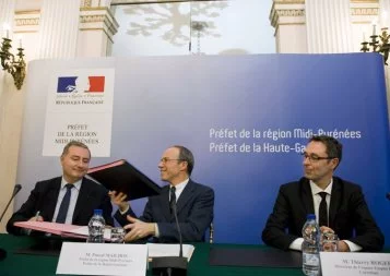 Quartiers prioritaires : Carrefour favorise l'emploi à Toulouse