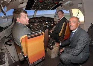 Deux ministres aux manettes chez ATR à Toulouse