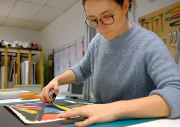 À Toulouse, Art et Cadres encadre sans limite œuvres, skate et chapeaux