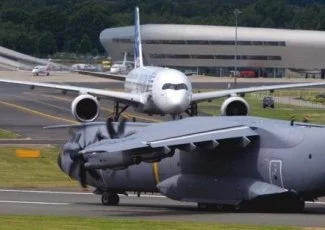 Airbus supprime plus d'un millier d'emplois, les syndicats préoccupés